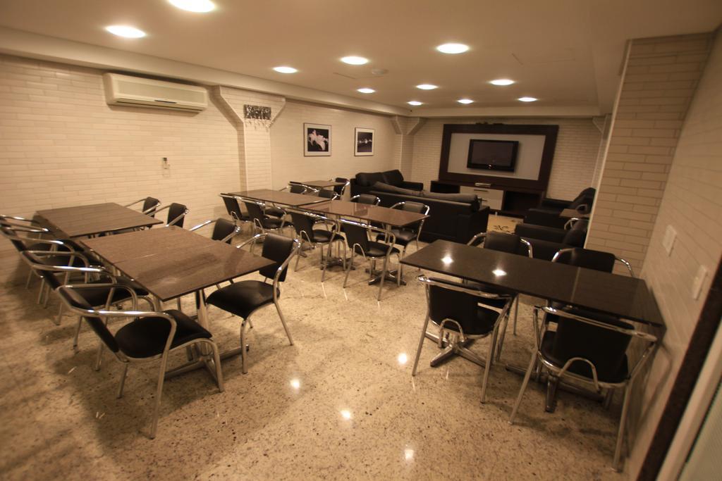 Hotel Confiance Batel Curitiba Bagian luar foto