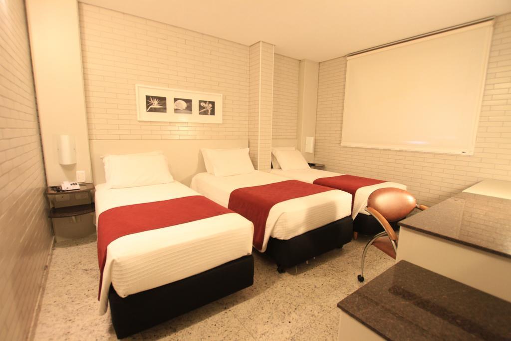 Hotel Confiance Batel Curitiba Bagian luar foto