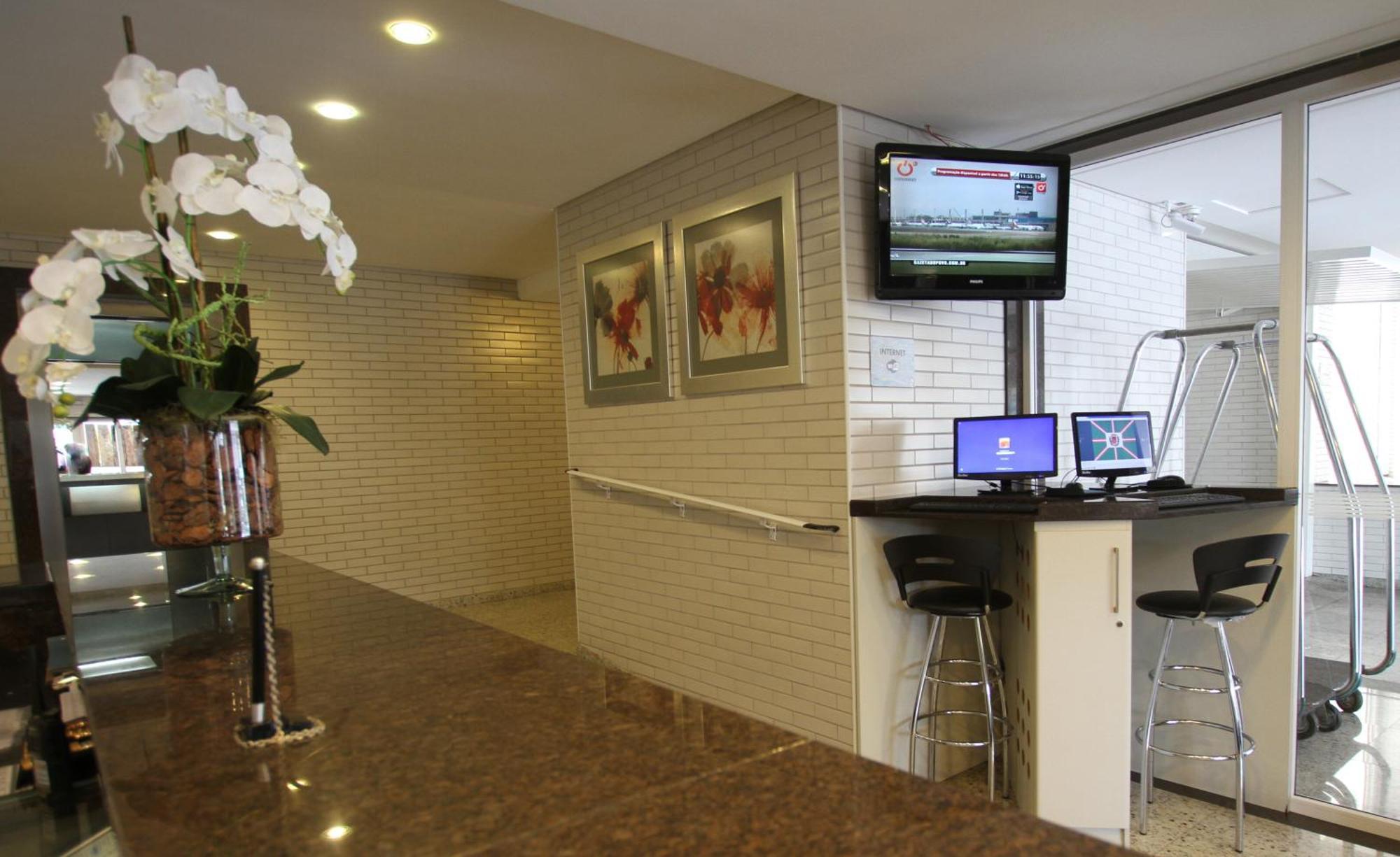 Hotel Confiance Batel Curitiba Bagian luar foto