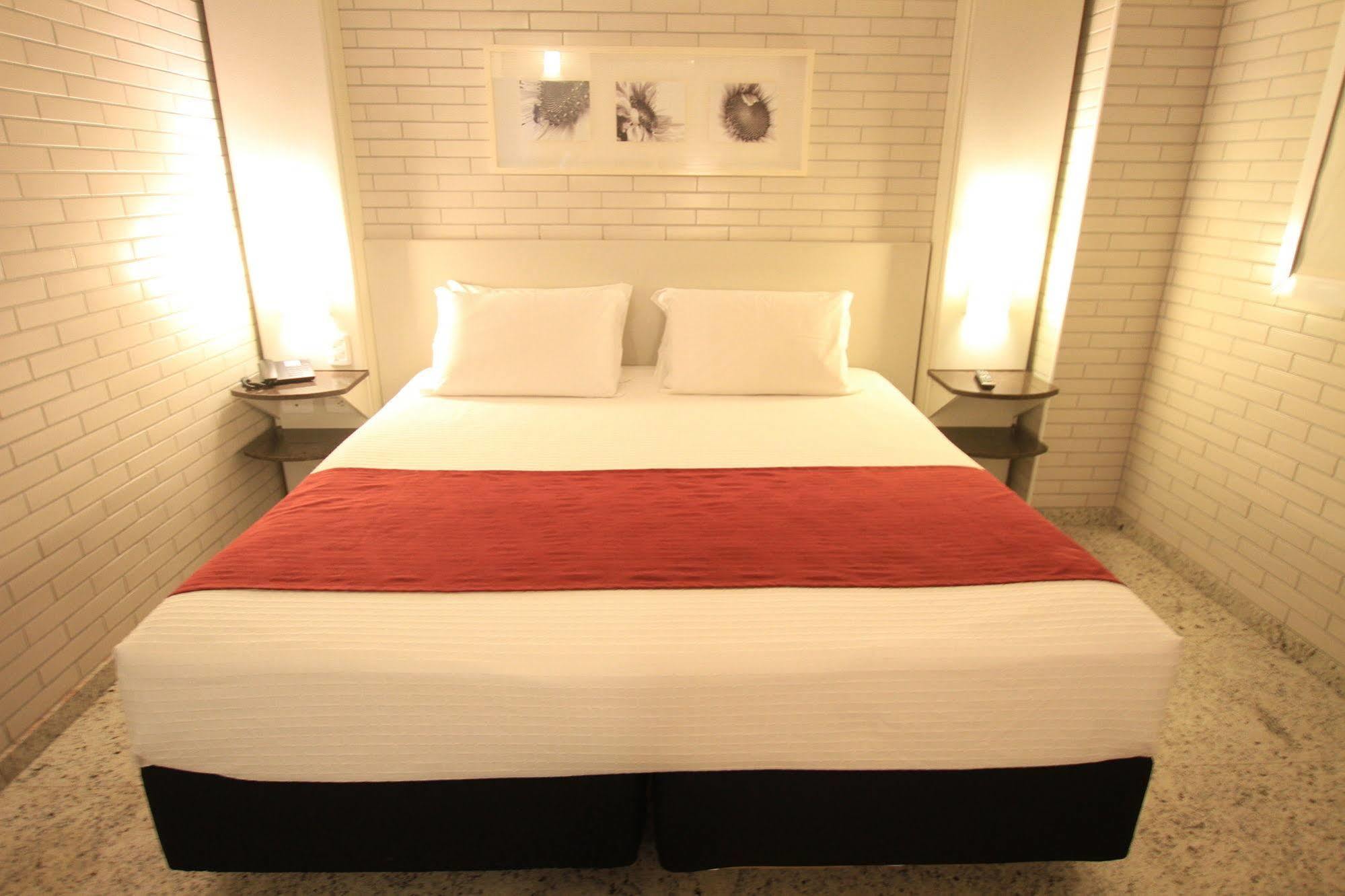 Hotel Confiance Batel Curitiba Bagian luar foto